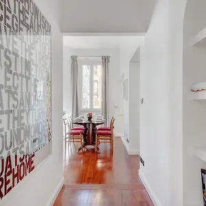 Apartment Trastevere Glorioso Wood 2 Bedrooms, Rome